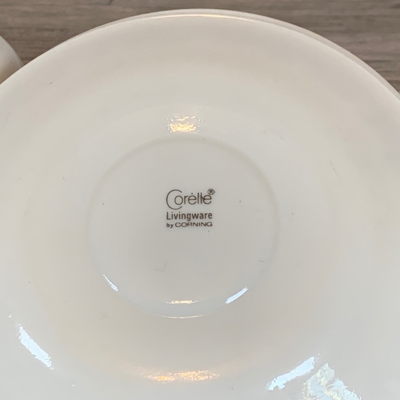 Vintage Corelle Crazy Daisy Spring Blossom Cup and Saucer Set of 4 - Picture 5 of 7